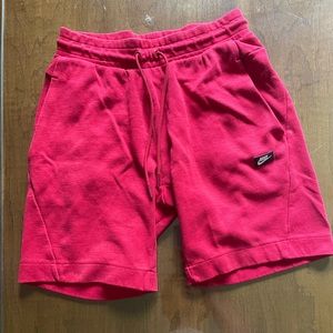Men’s Nike Shorts With Ziper Pocket